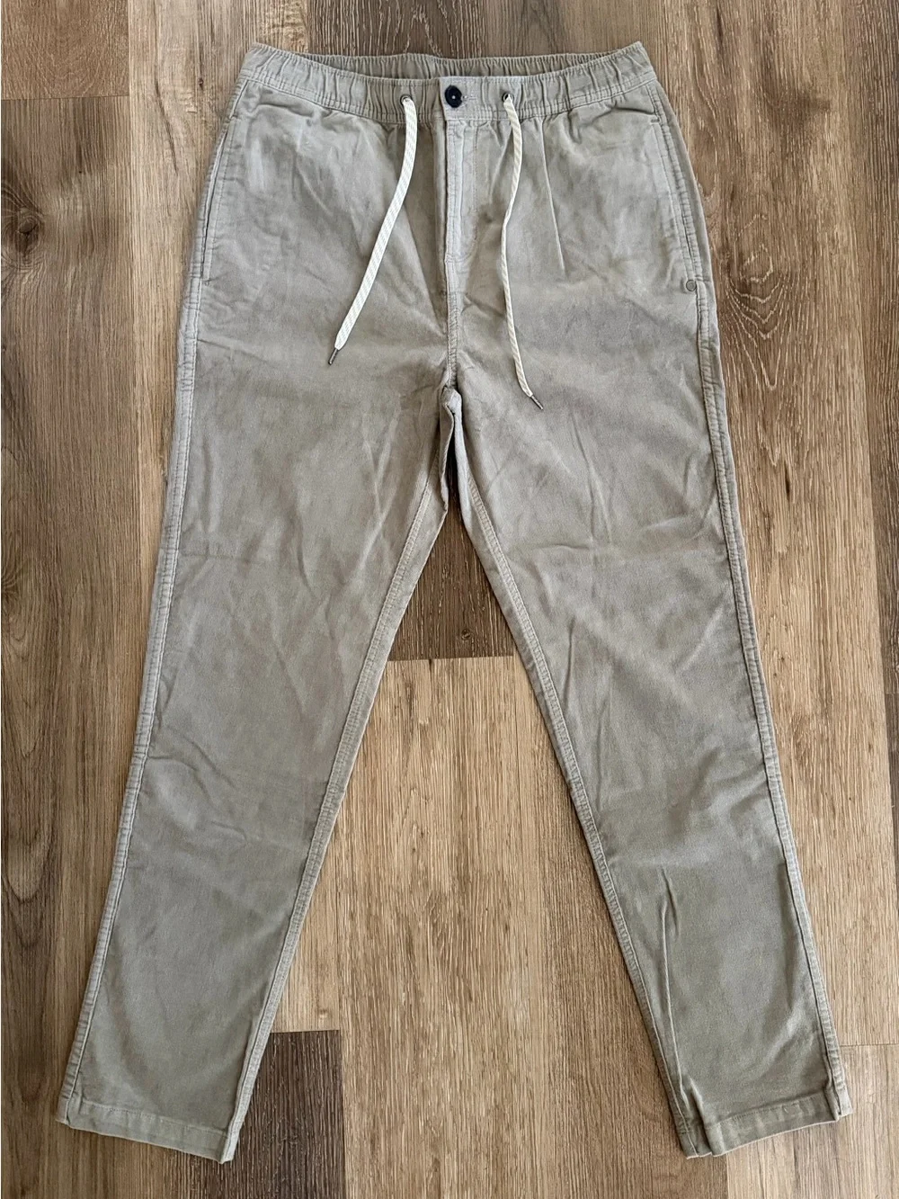 Vuori Men's Optimist Pant Corduroy Shiitake Sz Large V440 NWOT
